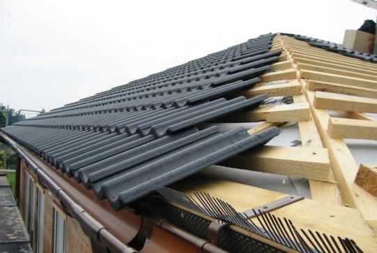 Çatınız İçin Doğru Malzeme Seçimi: Kiremit mi, Shingle mı?